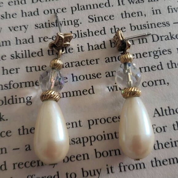 Vintage Pearl Tear Drop - Picture 2 of 3